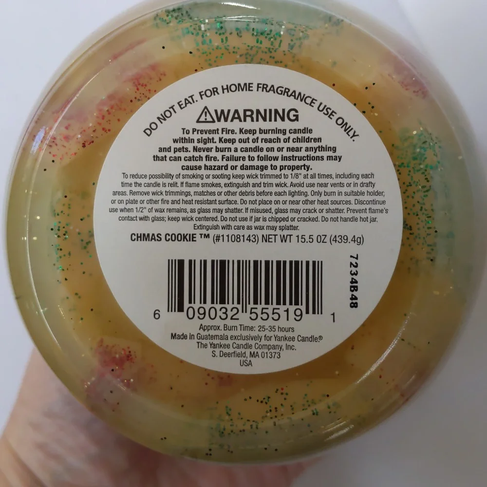 Yankee Candle Christmas Cookie Scented & Cookie Cutouts Farmer's Market - 15.5oz
